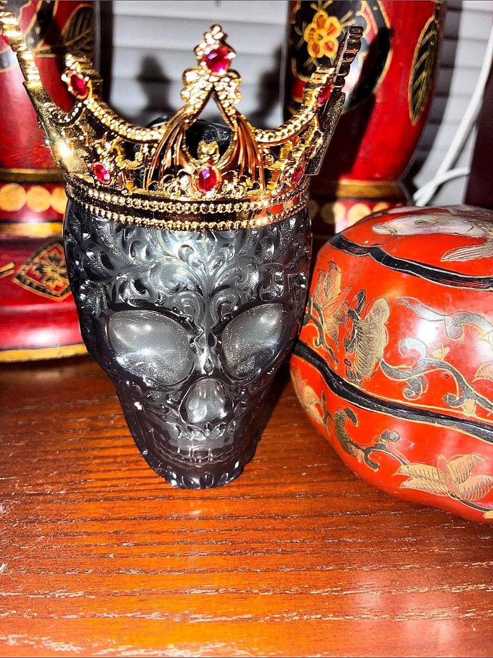 Gothic Crown Skull Wall Sconce in Black & Red